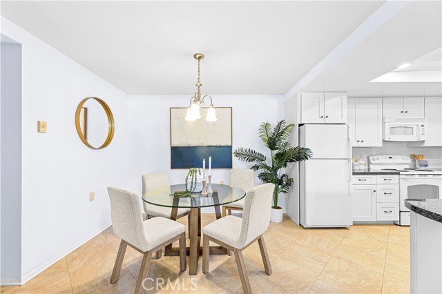 Detail Gallery Image 12 of 37 For 841 Ronda Sevilla #B,  Laguna Woods,  CA 92654 - 2 Beds | 2 Baths