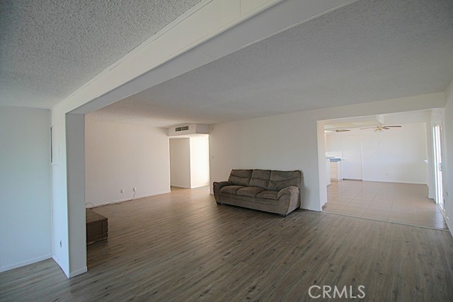 Detail Gallery Image 12 of 32 For 1105 Bigger, Barstow,  CA 92311 - 3 Beds | 2 Baths