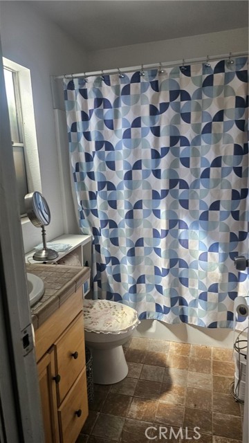 Detail Gallery Image 7 of 12 For 2325 Pecos Ct, Lancaster,  CA 93535 - 3 Beds | 2 Baths