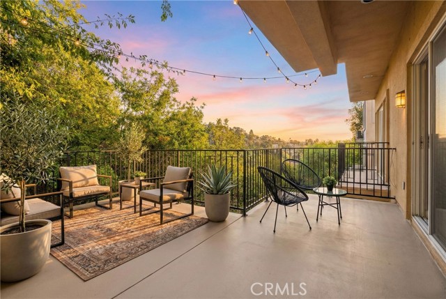 Detail Gallery Image 13 of 30 For 3822 Clayton Ave, Los Angeles,  CA 90027 - 4 Beds | 2/1 Baths