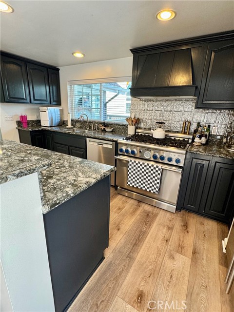 437 Cypress Drive, Laguna Beach CA: https://media.crmls.org/medias/017e949b-6f0e-4a69-81a3-228918a0e51c.jpg