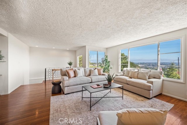 Detail Gallery Image 6 of 64 For 549 Derby, Paso Robles,  CA 93446 - 5 Beds | 3/2 Baths