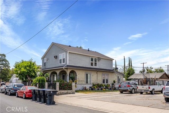 Detail Gallery Image 2 of 9 For 2344 N Niagra, Burbank,  CA 91504 - – Beds | – Baths