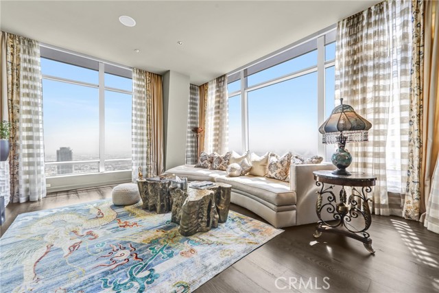 Detail Gallery Image 2 of 56 For 900 W Olympic Bld 50a,  Los Angeles,  CA 90015 - 3 Beds | 4 Baths