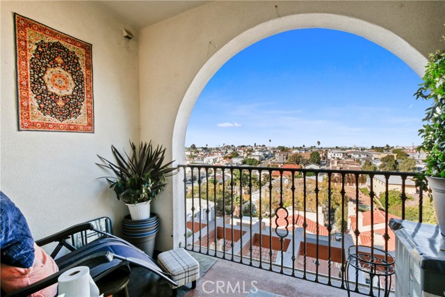 Detail Gallery Image 11 of 18 For 2001 Artesia Bld #314,  Redondo Beach,  CA 90278 - 1 Beds | 1 Baths