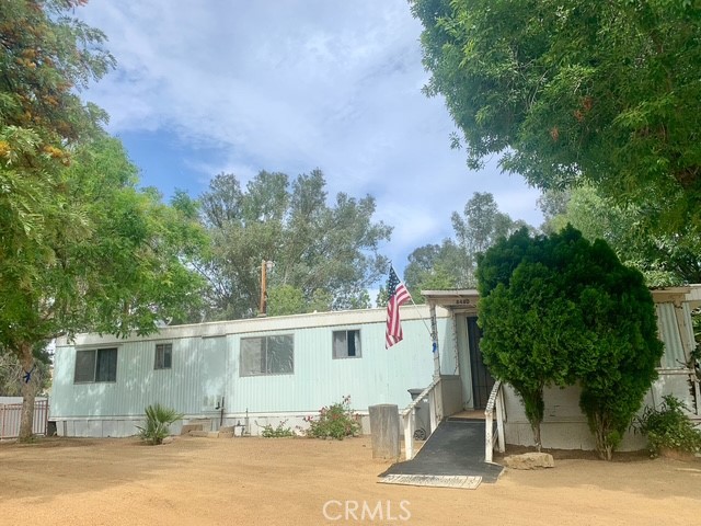 28480 Red Gum Drive, Lake Elsinore CA: https://media.crmls.org/medias/018155c8-3778-4314-a9ce-ee5602438570.jpg