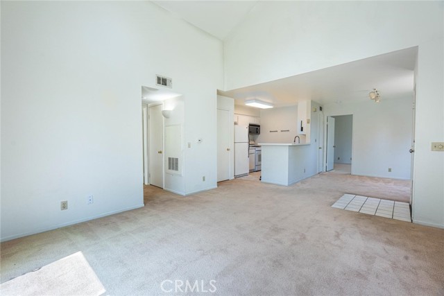 Detail Gallery Image 6 of 34 For 24450 Leonard Tree Ln #202,  Newhall,  CA 91321 - 2 Beds | 2 Baths