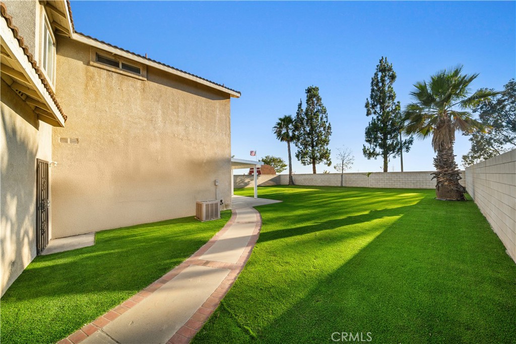https://media.crmls.org/medias/018242a5-6f7e-4359-9430-c51b5bcb9781.jpg?preset=X-Large