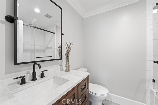 2nd Bathroom 2nd Bathroom