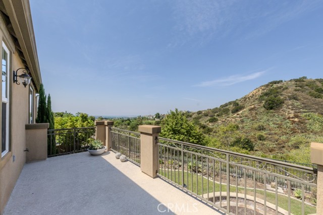3811 Belgian Lane, Yorba Linda CA: https://media.crmls.org/medias/01835286-8a08-40ee-bff9-aca2e0fb7024.jpg