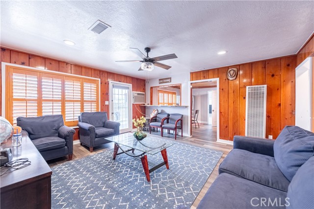 4759 Cochran Street, Simi Valley CA: https://media.crmls.org/medias/0183af29-b0d6-40a5-aef6-92c5aafd467c.jpg