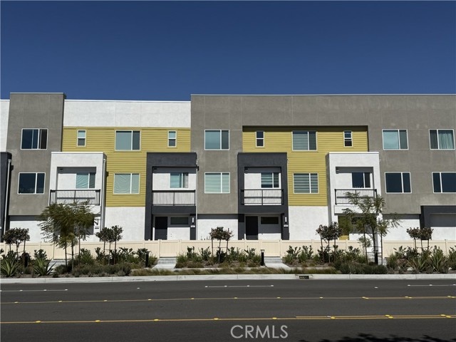 Detail Gallery Image 2 of 74 For 243 S Sand Palm Dr, Anaheim,  CA 92802 - 3 Beds | 3 Baths