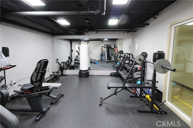 Detail Gallery Image 19 of 28 For 1115 S Elm Dr #301,  Los Angeles,  CA 90035 - 2 Beds | 2 Baths