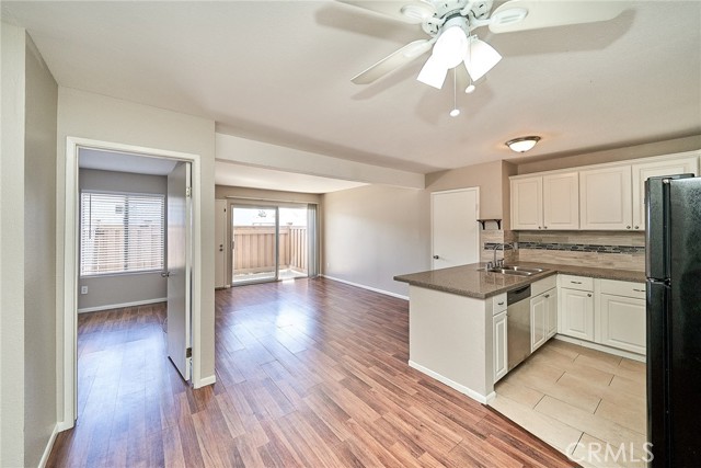 Image 2 of 23 For 3550 Ruffin Road 142