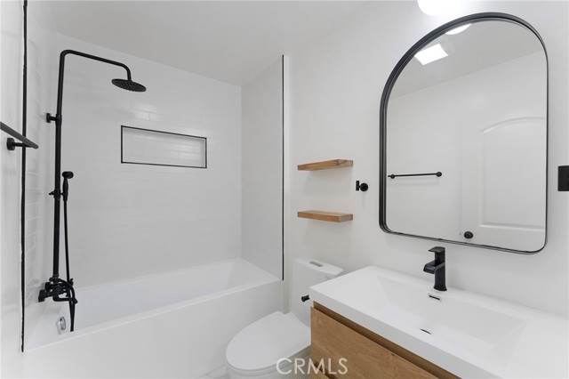 Detail Gallery Image 15 of 17 For 2740 S Sycamore, Los Angeles,  CA 90016 - 3 Beds | 2 Baths