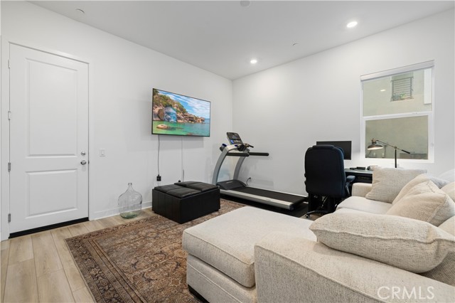 Detail Gallery Image 21 of 71 For 26799 Keystone Loop, Valencia,  CA 91381 - 3 Beds | 3 Baths