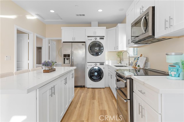 Detail Gallery Image 36 of 68 For 10511 Dewey Dr, Garden Grove,  CA 92840 - 10 Beds | 6 Baths