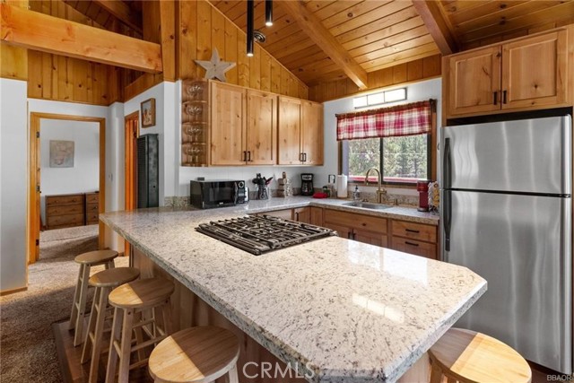 Detail Gallery Image 14 of 25 For 39273 Peak Ln, Big Bear Lake,  CA 92315 - 3 Beds | 2 Baths