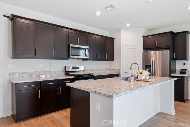 Detail Gallery Image 4 of 26 For 1759 Gooseberry Ln, San Jacinto,  CA 92583 - 4 Beds | 2/1 Baths