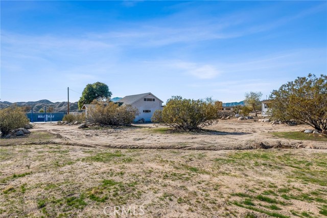 Detail Gallery Image 36 of 64 For 9016 Rose Eden Dr, Morongo Valley,  CA 92256 - 3 Beds | 3 Baths