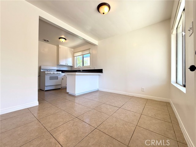 44037 Fern Avenue, Lancaster CA: https://media.crmls.org/medias/01877cb9-c597-443e-87b3-e0b7acfc3746.jpg