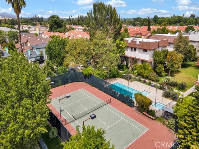 Detail Gallery Image 23 of 31 For 18425 Saticoy St #1,  Reseda,  CA 91335 - 3 Beds | 2/1 Baths