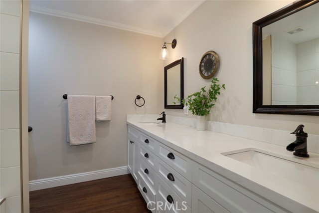Detail Gallery Image 16 of 19 For 4528 Colbath Ave #103,  Sherman Oaks,  CA 91423 - 1 Beds | 1 Baths
