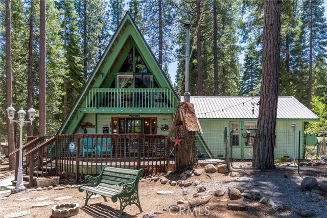 Detail Gallery Image 2 of 50 For 445 Cedar Cir, Lake Almanor,  CA 96137 - 3 Beds | 1/1 Baths