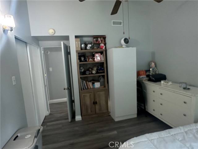 Detail Gallery Image 12 of 44 For 9943 Cedardale Dr, Santa Fe Springs,  CA 90670 - 6 Beds | 3 Baths