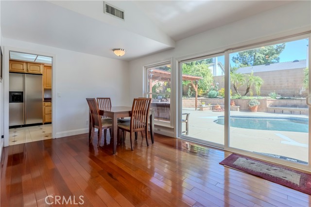 Detail Gallery Image 28 of 47 For 10116 Viking, Northridge,  CA 91324 - 3 Beds | 2 Baths