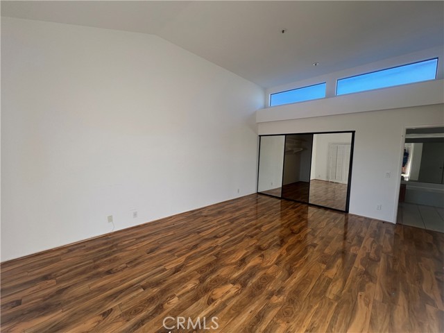 270 Cagney Lane, Newport Beach CA: https://media.crmls.org/medias/01885118-73ef-4b3f-a164-1055bf8575de.jpg
