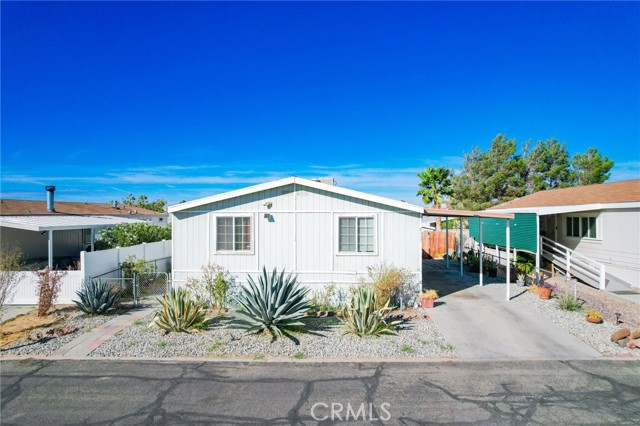 Detail Gallery Image 2 of 43 For 2117 Windflower Dr #108,  Rosamond,  CA 93560 - 5 Beds | 2 Baths