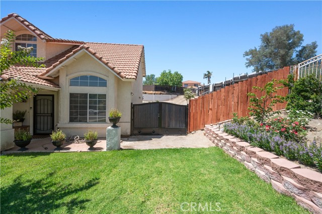 Detail Gallery Image 2 of 45 For 1776 Auburn Ct, Perris,  CA 92570 - 3 Beds | 2/1 Baths