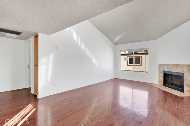 Detail Gallery Image 19 of 35 For 1216 S Cypress Ave #E,  Ontario,  CA 91762 - 2 Beds | 1/1 Baths