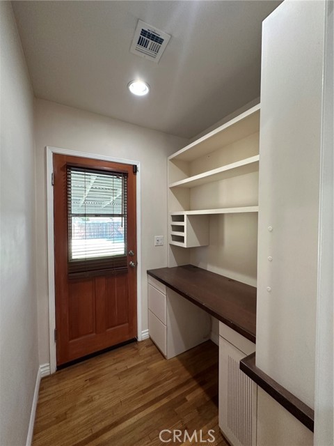 6724 Jumilla Avenue photo 17
