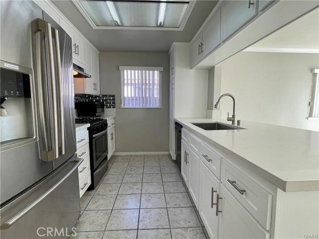 16135 Reed Court, Fontana CA: https://media.crmls.org/medias/018a0d98-1fbf-497e-a223-16f0ae84999c.jpg