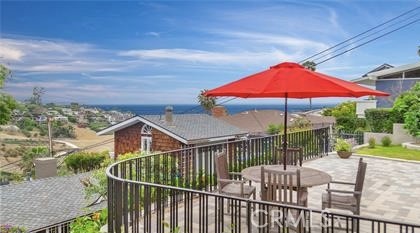 MLS #OC25116294 img 2