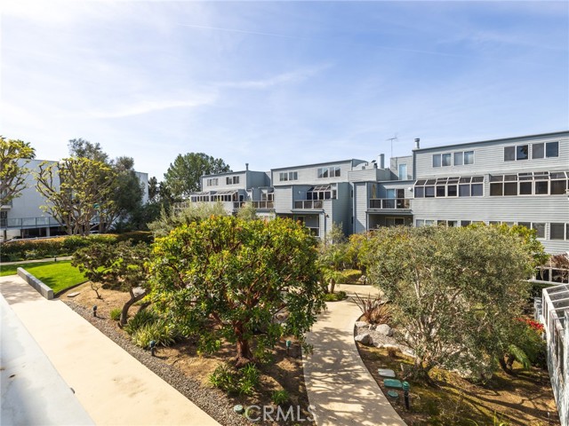 210 The Village, Redondo Beach, California 90277, 2 Bedrooms Bedrooms, ,1 BathroomBathrooms,Residential,For Sale,The Village,SB25027886