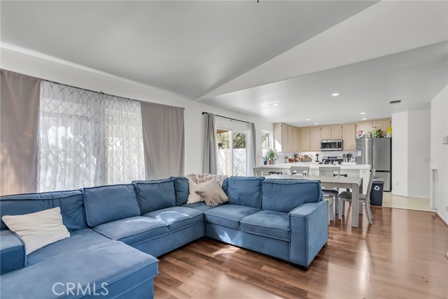 277 Avenida San Miguel, Perris CA: https://media.crmls.org/medias/018b9087-d3f3-47d3-a76b-bfb976a09937.jpg