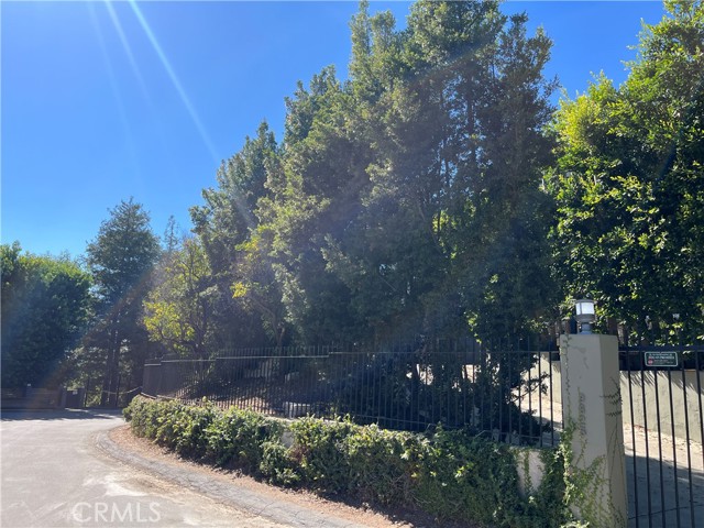 Detail Gallery Image 25 of 27 For 9625 Oak Pass Road, Beverly Hills,  CA 90210 - 5 Beds | 4/1 Baths