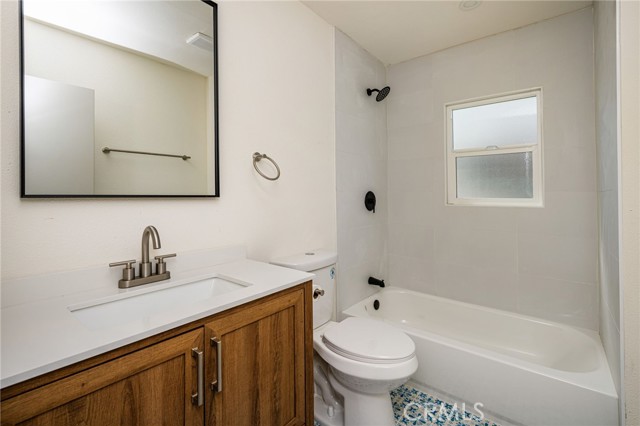 2047 West 78th photo 23