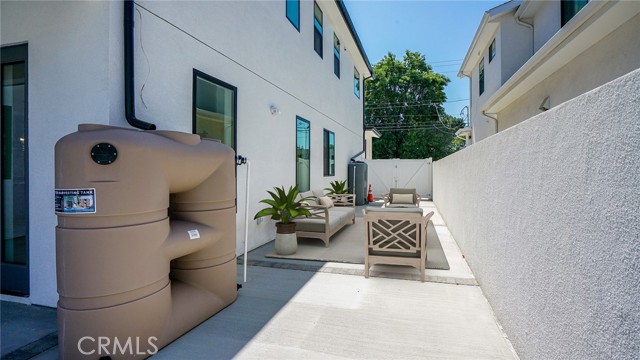 Detail Gallery Image 63 of 68 For 6250 Lindley Ave, Encino,  CA 91316 - 4 Beds | 3/1 Baths