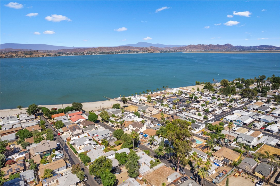 Detail Gallery Image 1 of 1 For 32933 Cedar Dr, Lake Elsinore,  CA 92530 - 3 Beds | 3/1 Baths