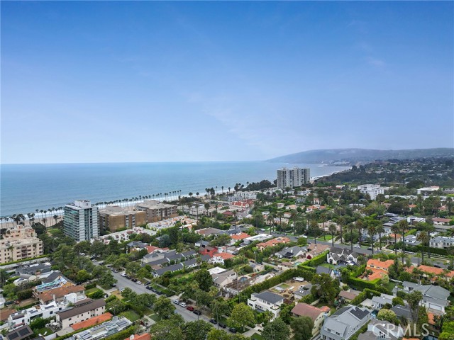 2025 Prospect Avenue, Hermosa Beach CA: https://media.crmls.org/medias/018d7a9c-f273-4e5d-9a2e-50975a5084b3.jpg
