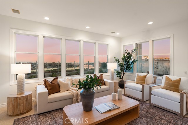 Detail Gallery Image 9 of 34 For 47 Cape Andover, Newport Beach,  CA 92660 - 4 Beds | 3/2 Baths