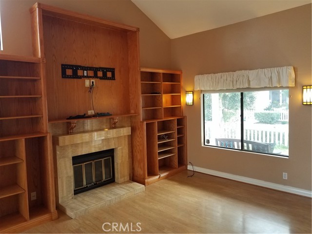 45 Wintermist, Irvine CA: https://media.crmls.org/medias/018e30c1-56a3-44ff-9f9b-0de2b2b96818.jpg