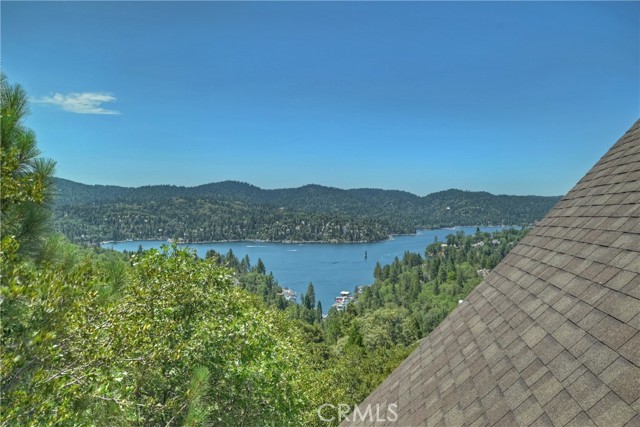 Detail Gallery Image 34 of 61 For 1358 Yellowstone Dr, Lake Arrowhead,  CA 92352 - 4 Beds | 3 Baths