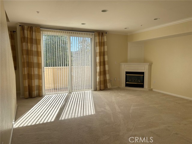 Detail Gallery Image 7 of 21 For 5200 Premiere Hills Cir #246,  Woodland Hills,  CA 91364 - 2 Beds | 2/1 Baths