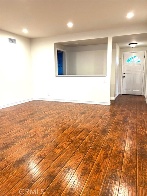 8049 Le Berthon Street, Sunland CA: https://media.crmls.org/medias/018fac07-34b7-4f83-a3f0-db7031923923.jpg