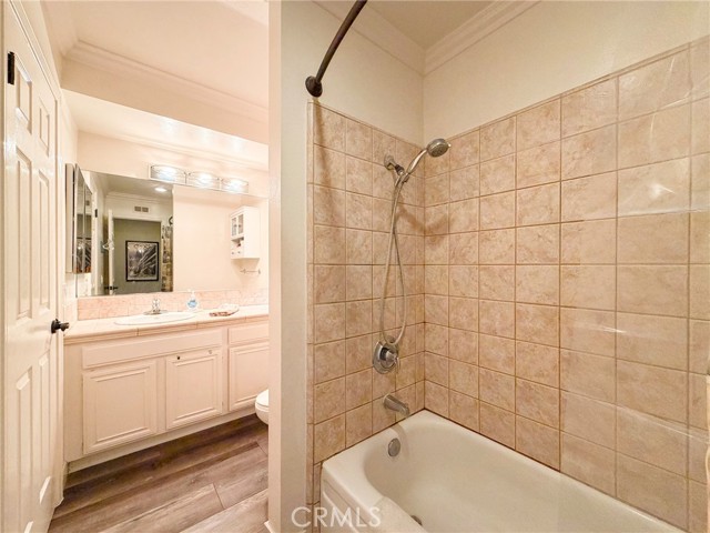 Detail Gallery Image 9 of 20 For 201 Green Heath, Thousand Oaks,  CA 91361 - 2 Beds | 1/1 Baths